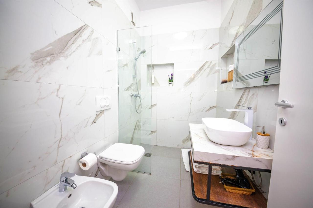 Green Terrace Apartment 4 Tirana Bagian luar foto
